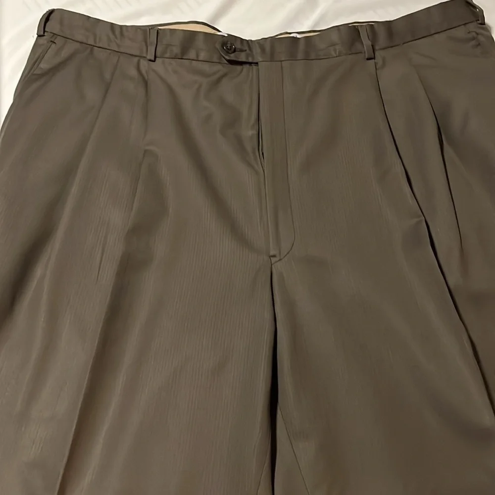 Joseph & Feiss Gold Label Olive Pinstripe 2 piece suit. 60L - Picture 10 of 14